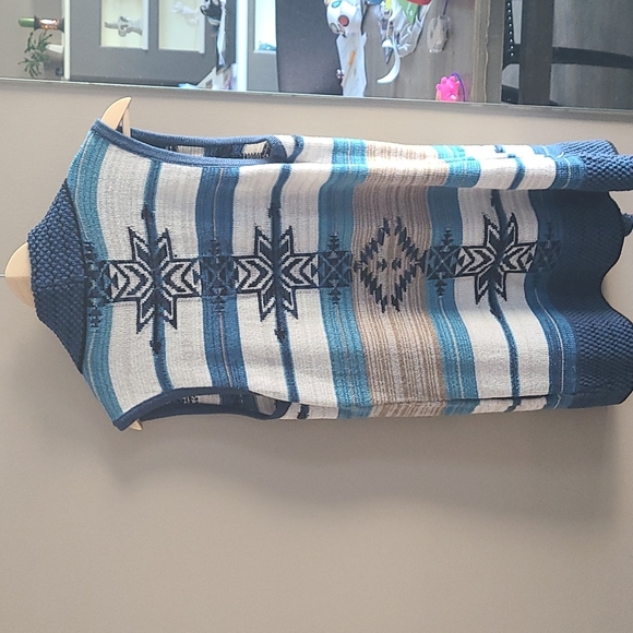 Sweater Vest - Picture 2 of 4